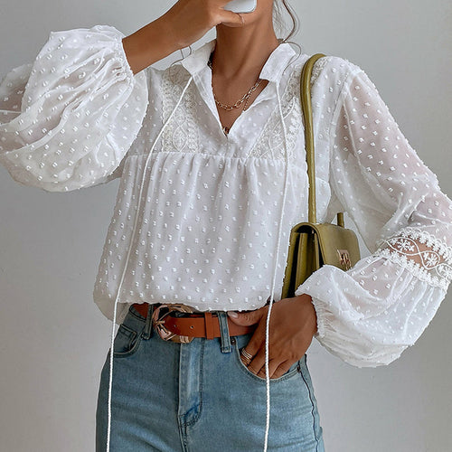 Camicia con scollo a V e nappe Top in pizzo trasparente patchwork con maniche a lanterna
