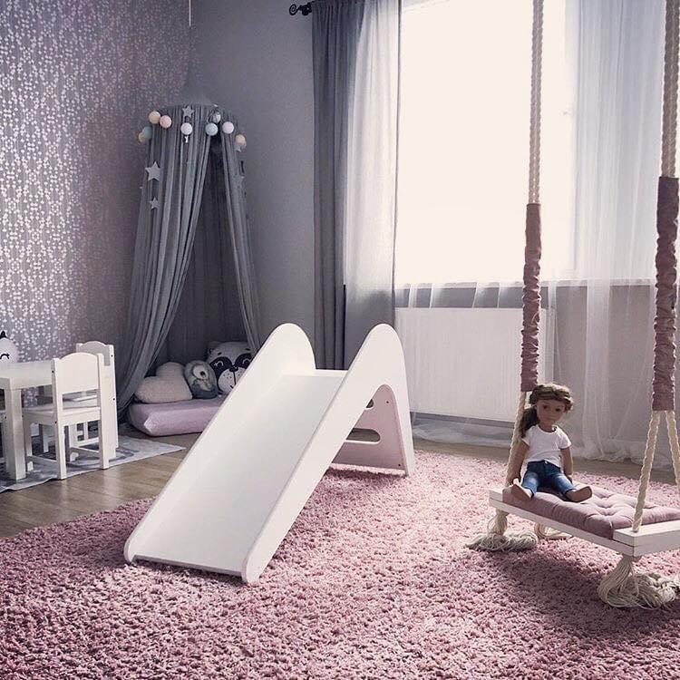 Altalena in legno vintage in velluto rosa sporco