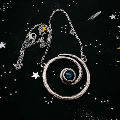 Set di gioielli della Via Lattea - Collana e orecchini in argento a spirale con