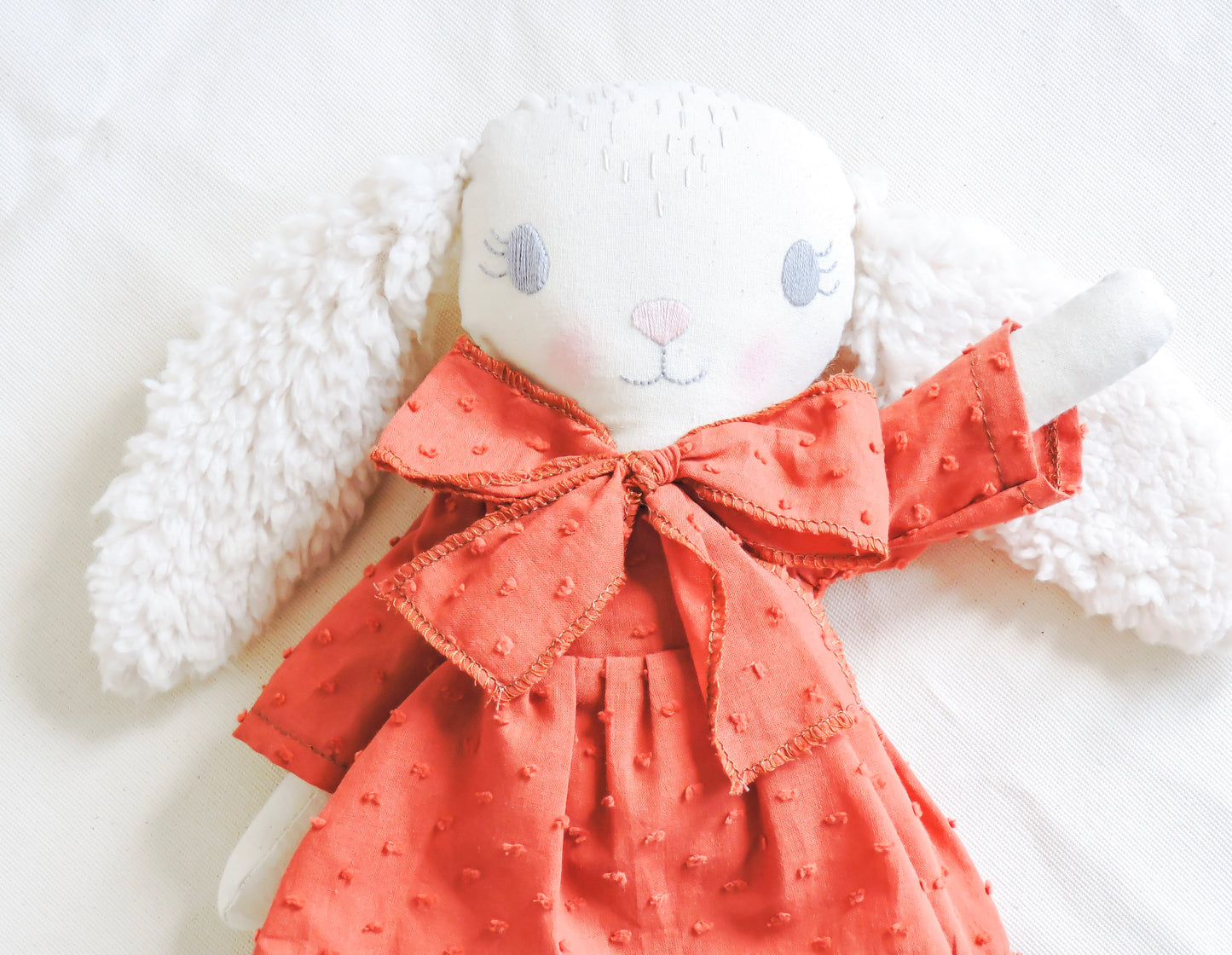 Peluche coniglietto con indirizzo color rame