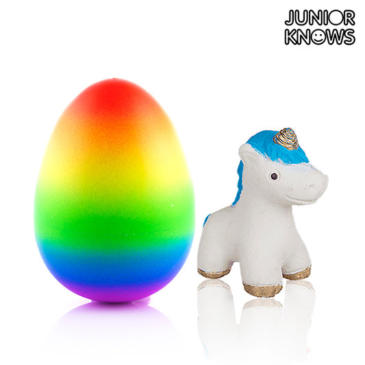 Junior conosce l'uovo con l'unicorno